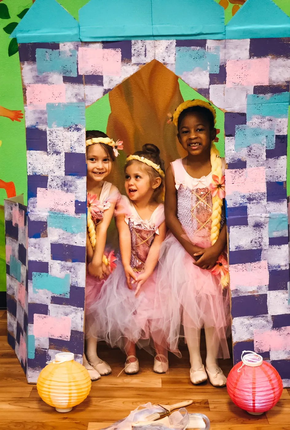 Dancers at The Movement in Season 1