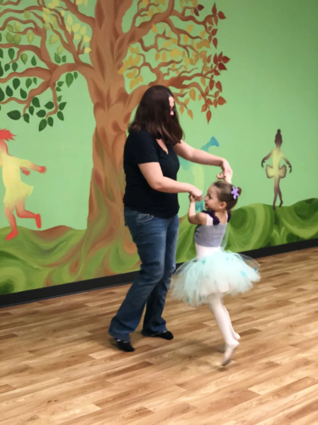 Dancers at The Movement in Season 1